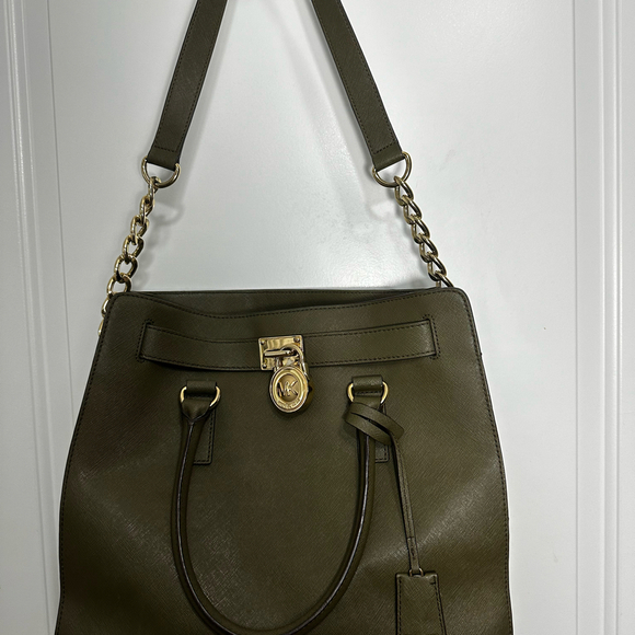 Michael Kors Tote Gold Hardware - Picture 1 of 11